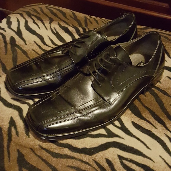 Stacy Adams Demill - Picture 1 of 3